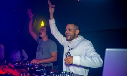 ¡Martt & Neo se estarán presentando en la Fabrica de Arte Cubano el jueves 17 de abril y el domingo 20 de abril!